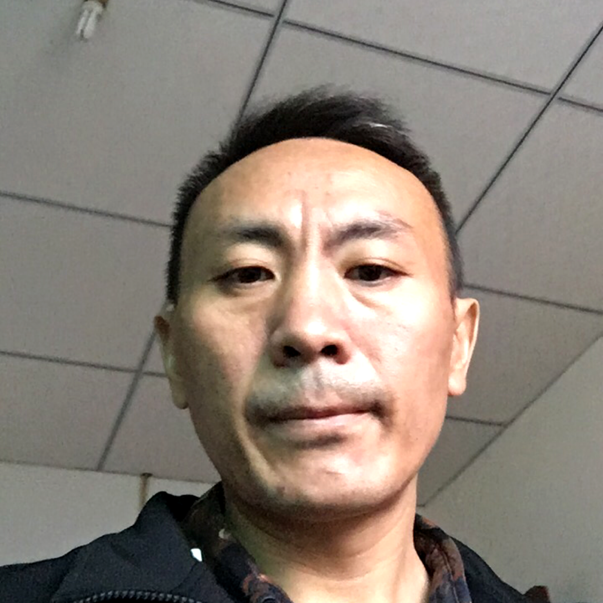 激情等待大地的照片