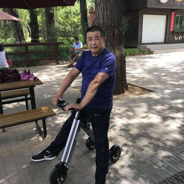 哎特的照片