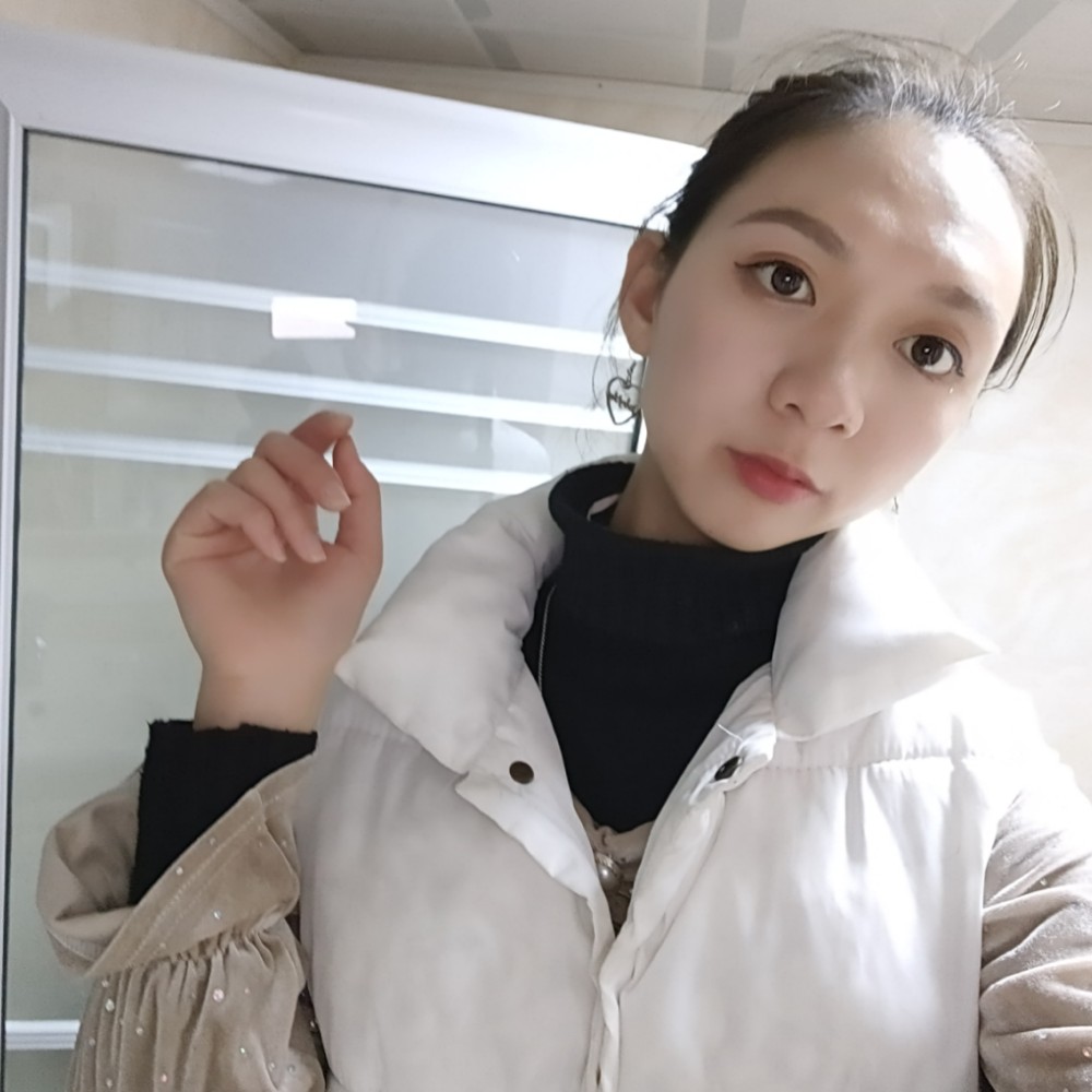 黑丝少女的照片