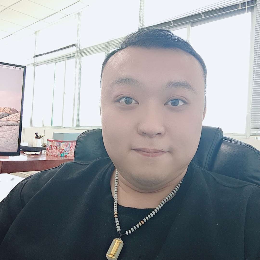 大树深拥清脆的照片