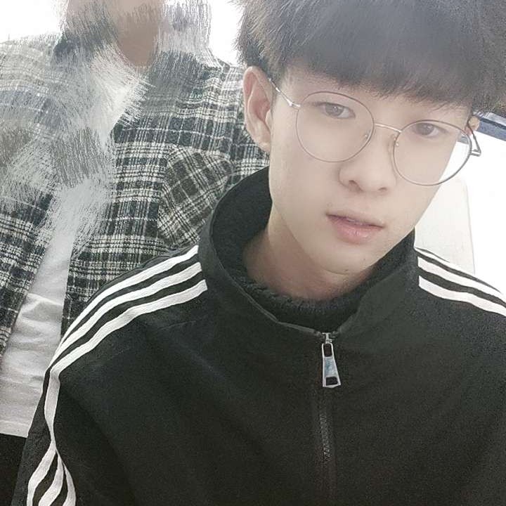 恬静方星月的照片
