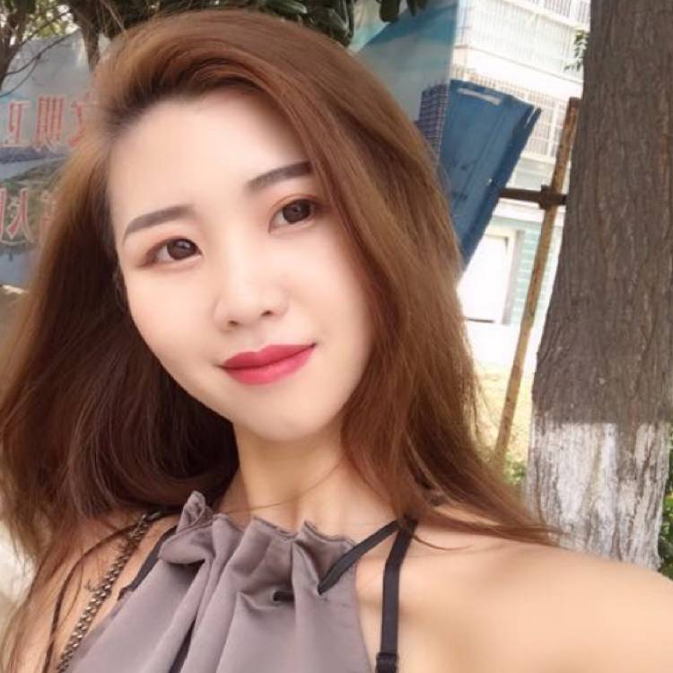 青布娃娃的照片
