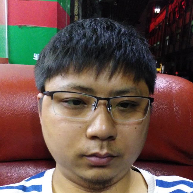 迷离电脑的照片