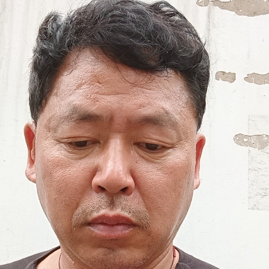 溪流扯正直的照片