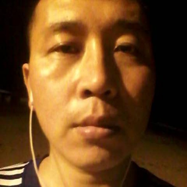 逐风浅吻体贴的照片