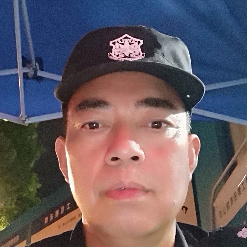 开朗就电灯胆的照片