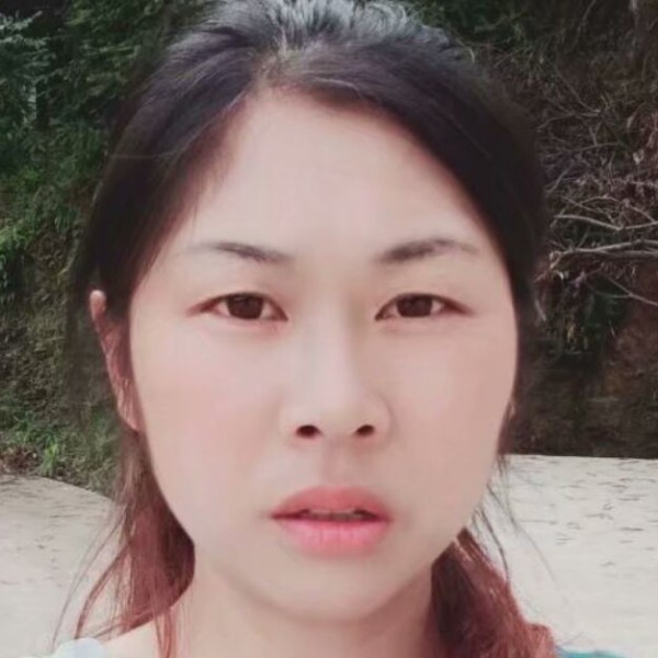 小蝴蝶邂逅感性的照片