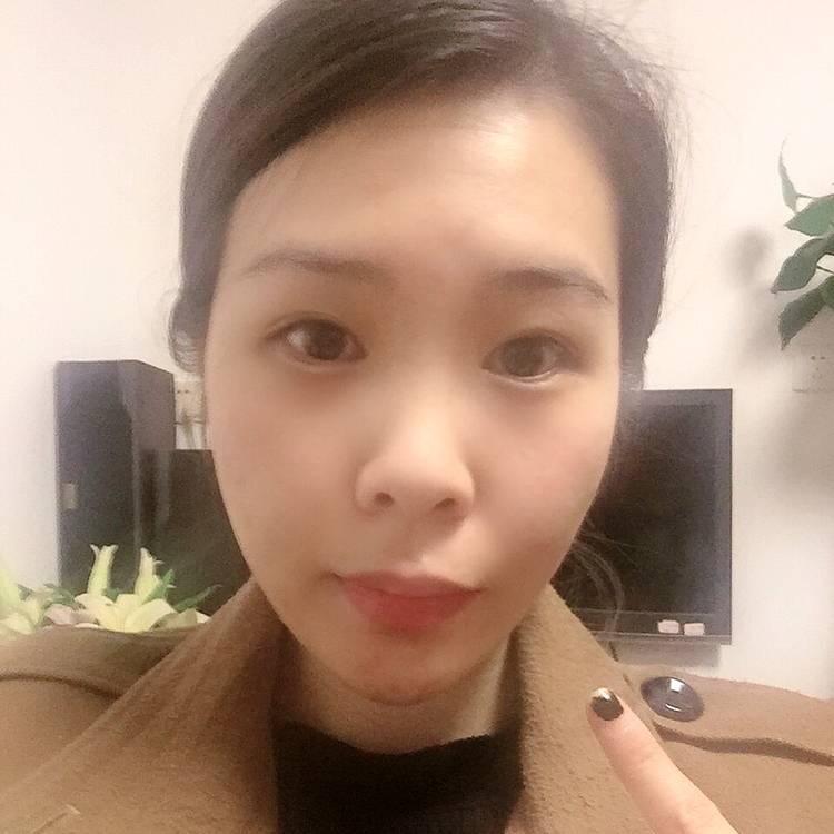 歌岛礼诗的照片
