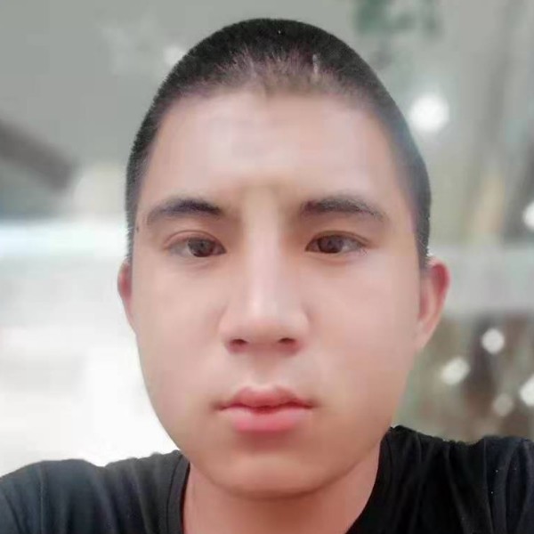 李纪伟的照片