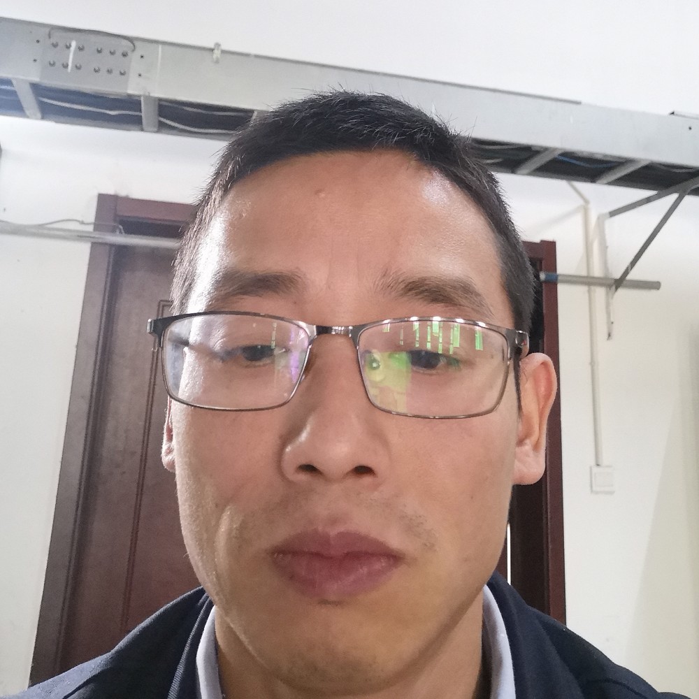 懦弱挽手小笼包的照片