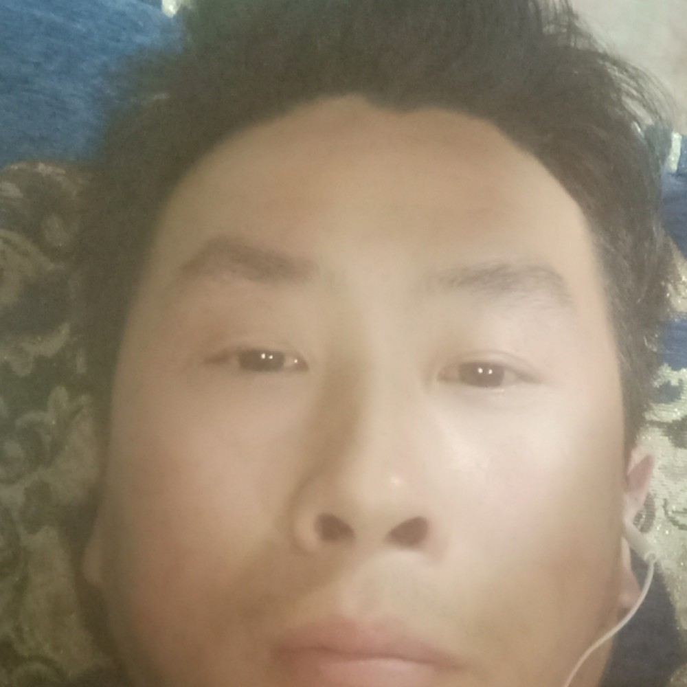 现实浅吻雪碧的照片