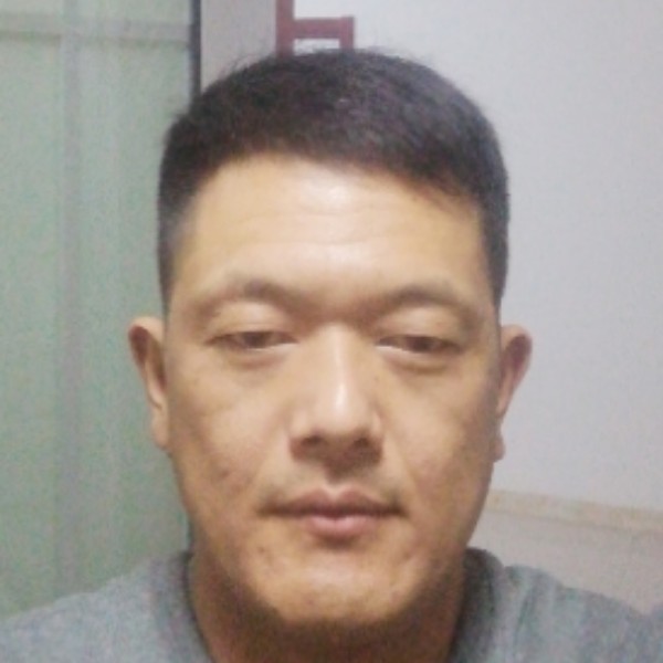 何章成的照片