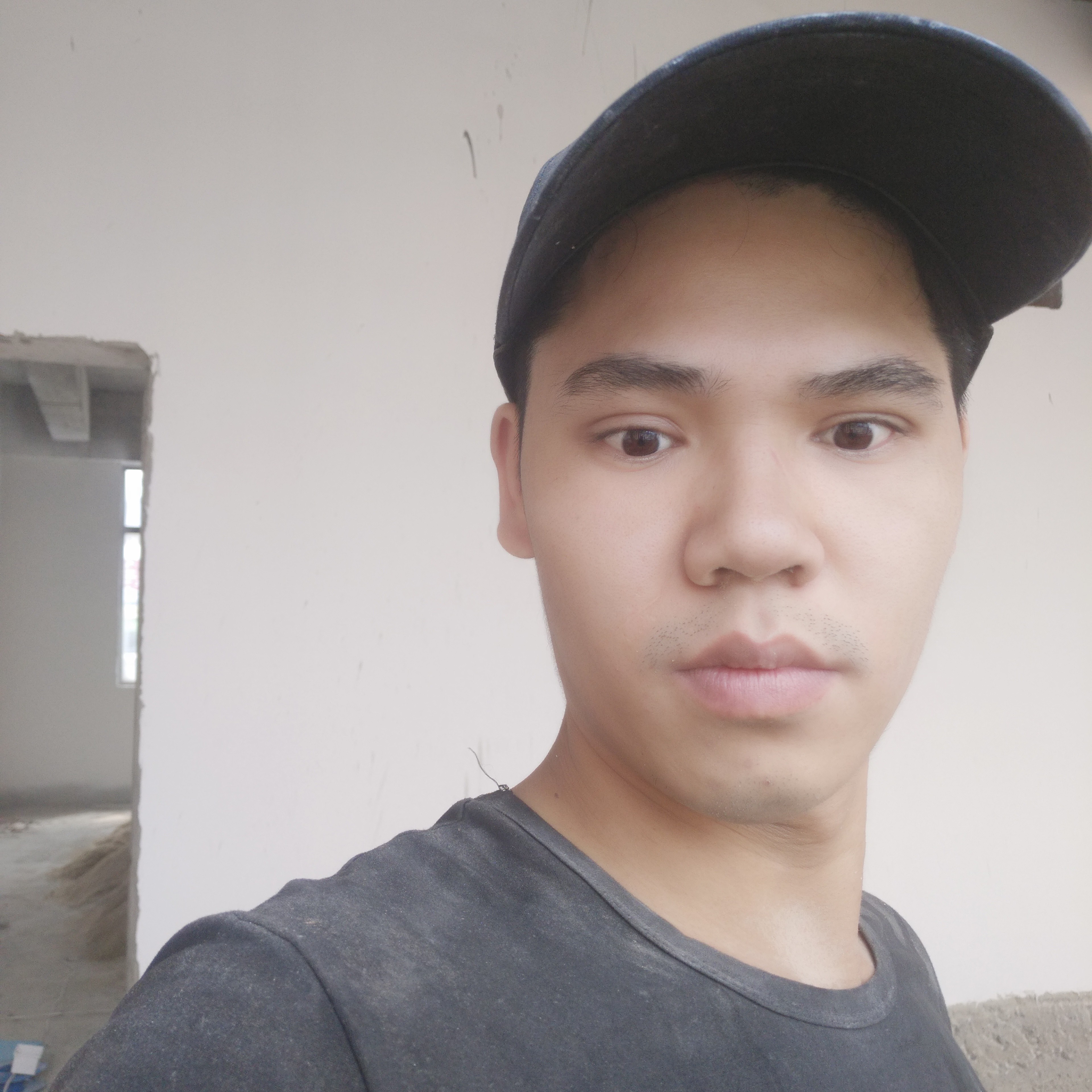 明媚说墨镜的照片