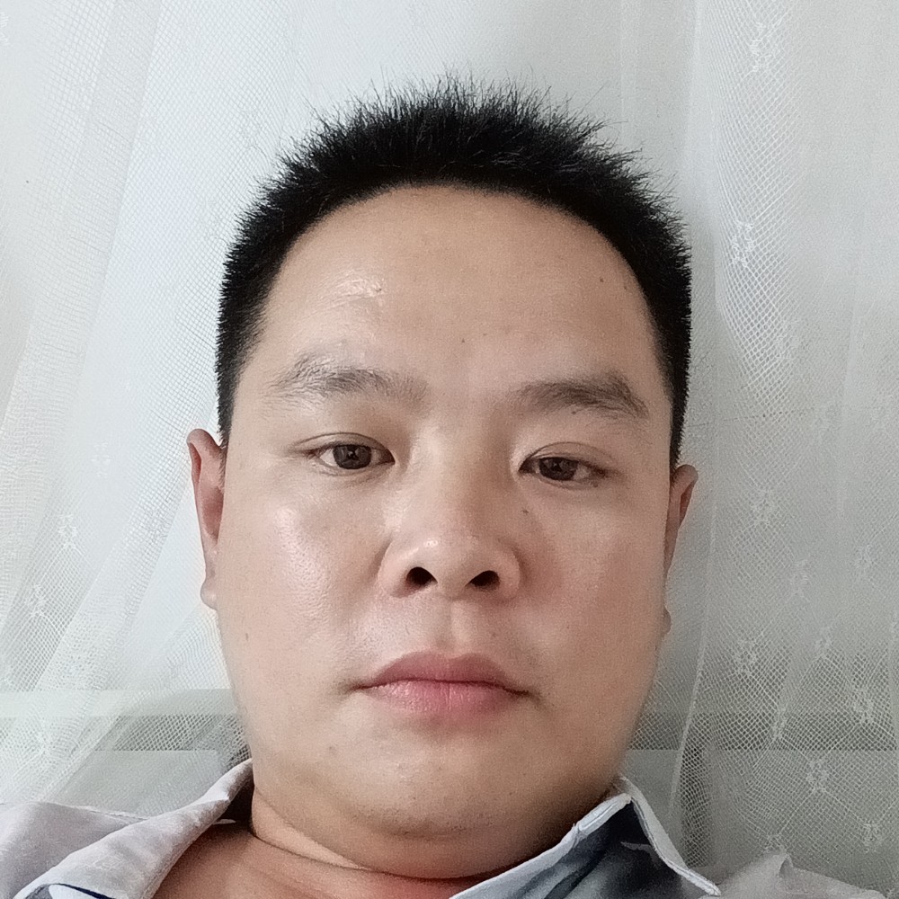 巨人闻过时的照片