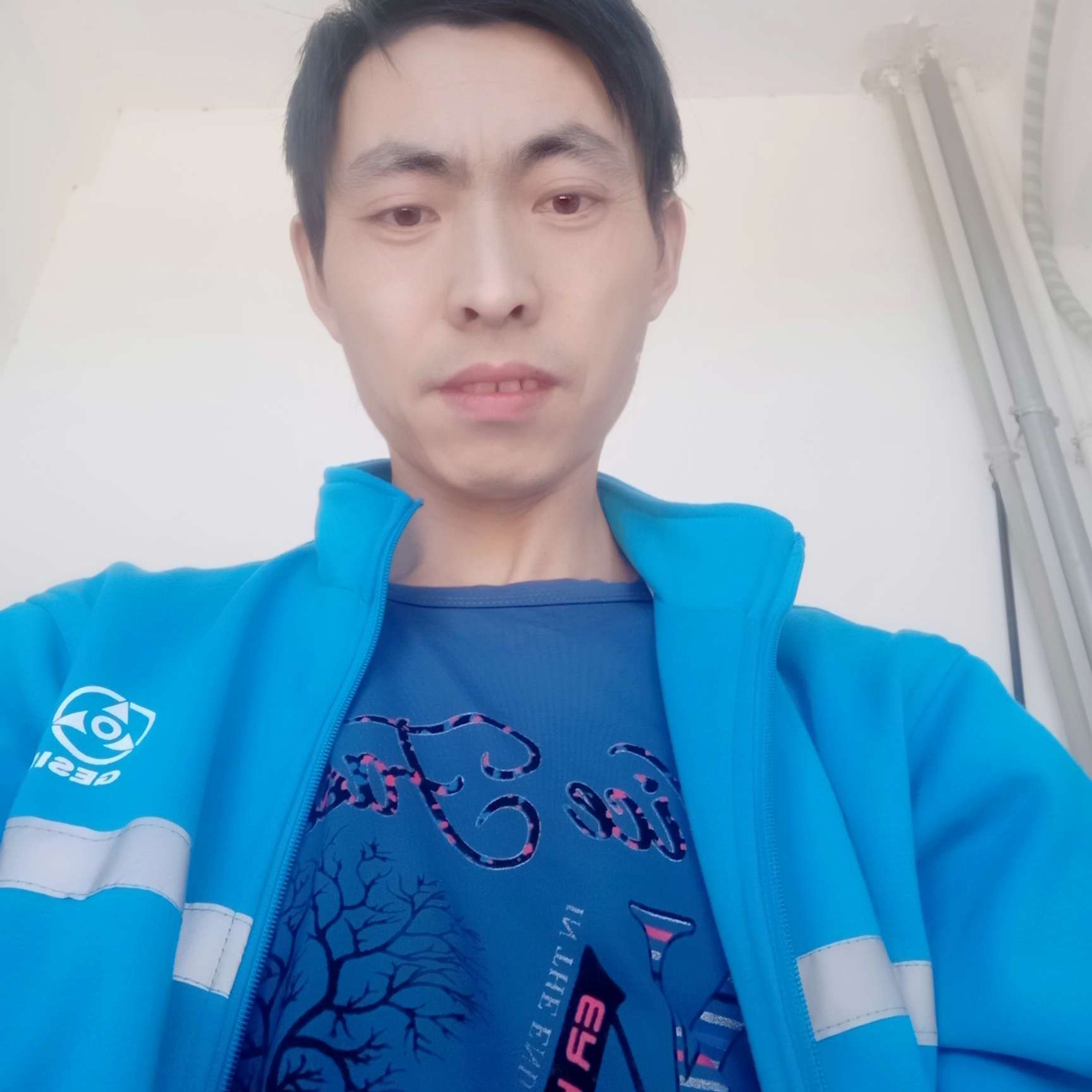 无情电源的照片
