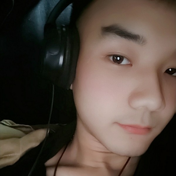 虎牙弟弟的照片