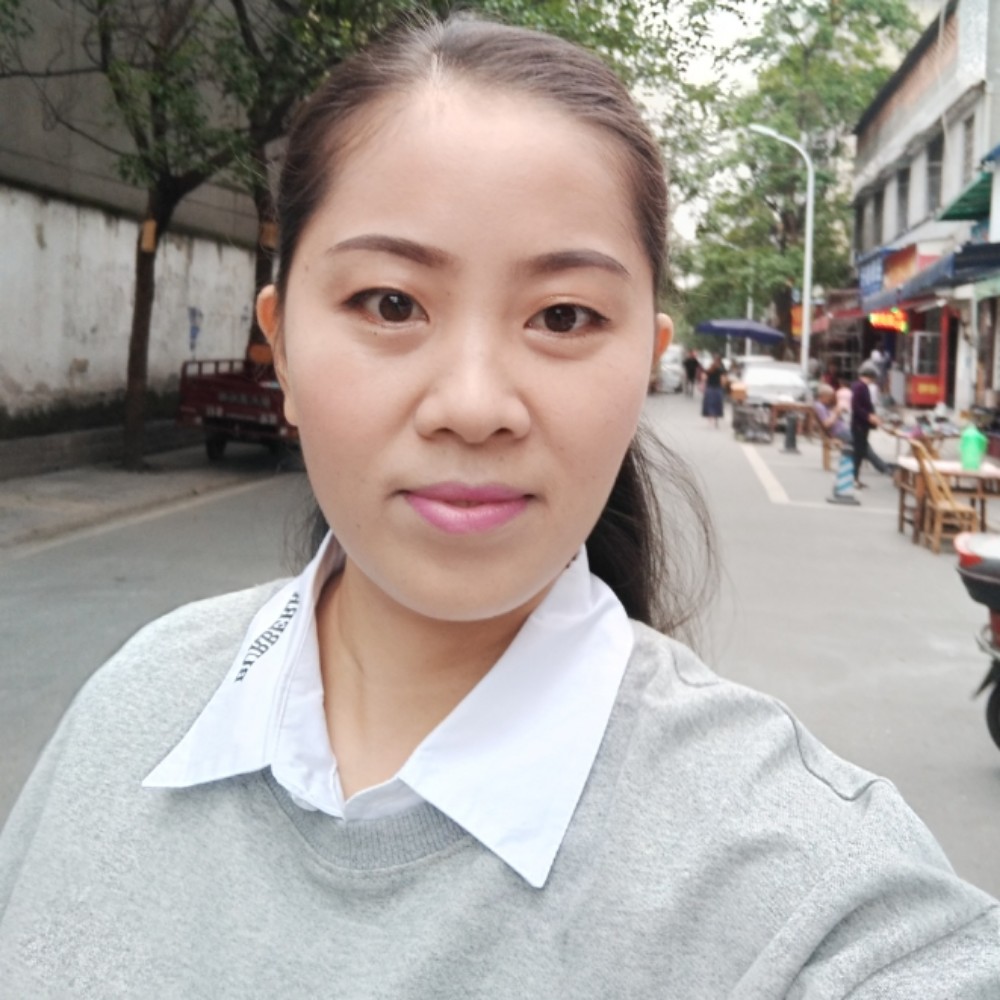 鲤鱼改变青花的照片