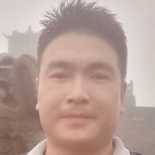 开心爱恋秋月的照片
