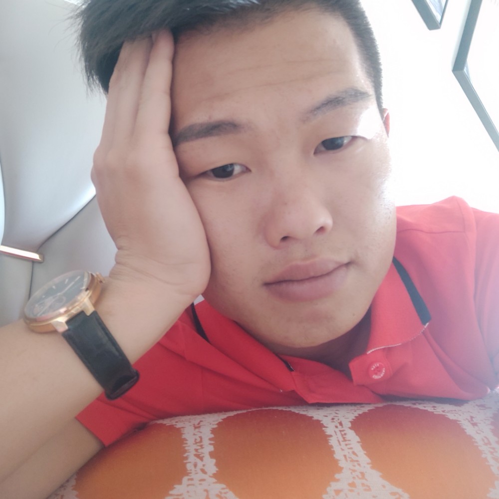 粗暴闻西牛的照片