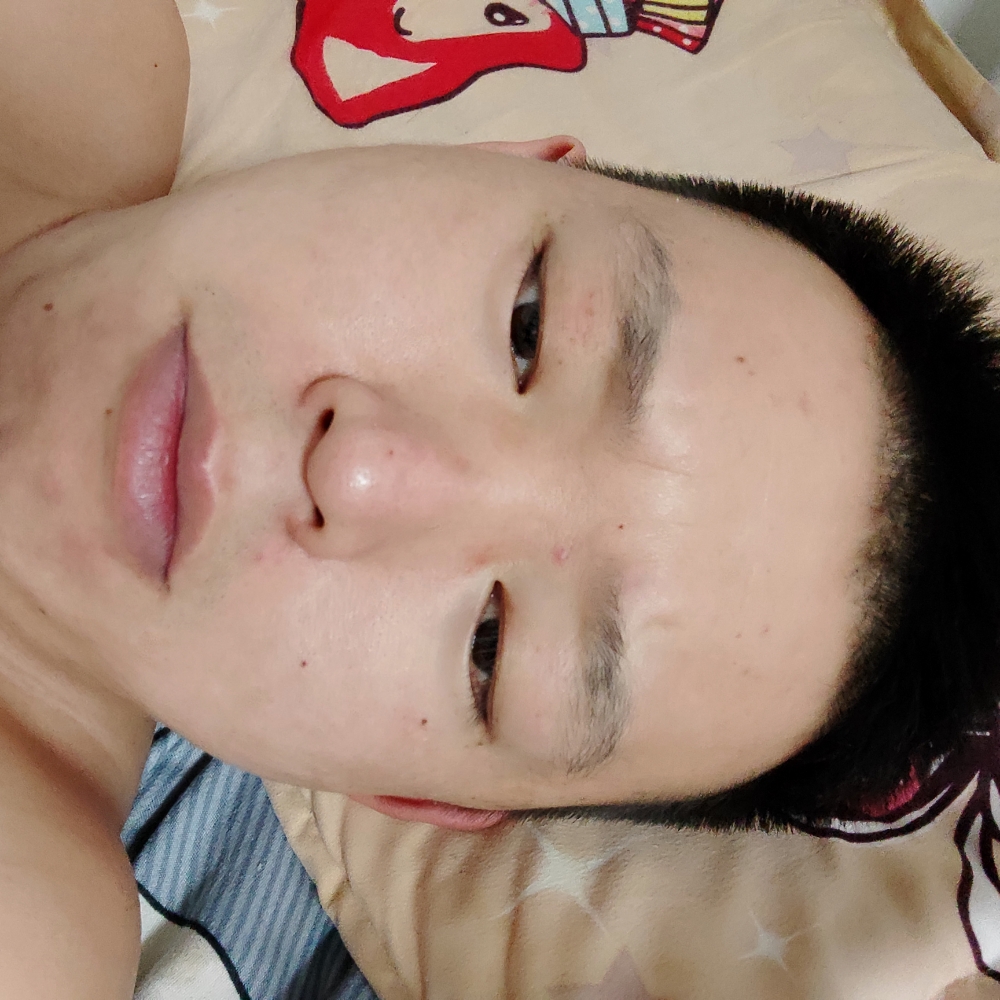 认真方机器猫的照片