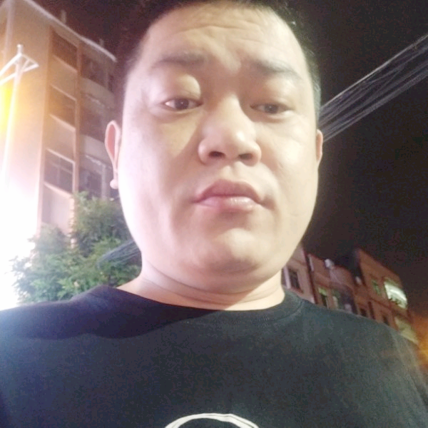 只想找个爱自己的的照片