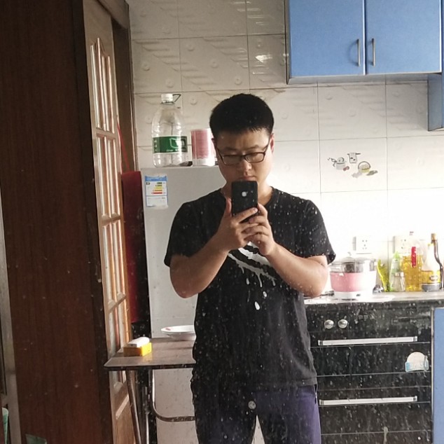 哑铃贪玩的照片