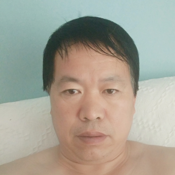 试着学乖的照片
