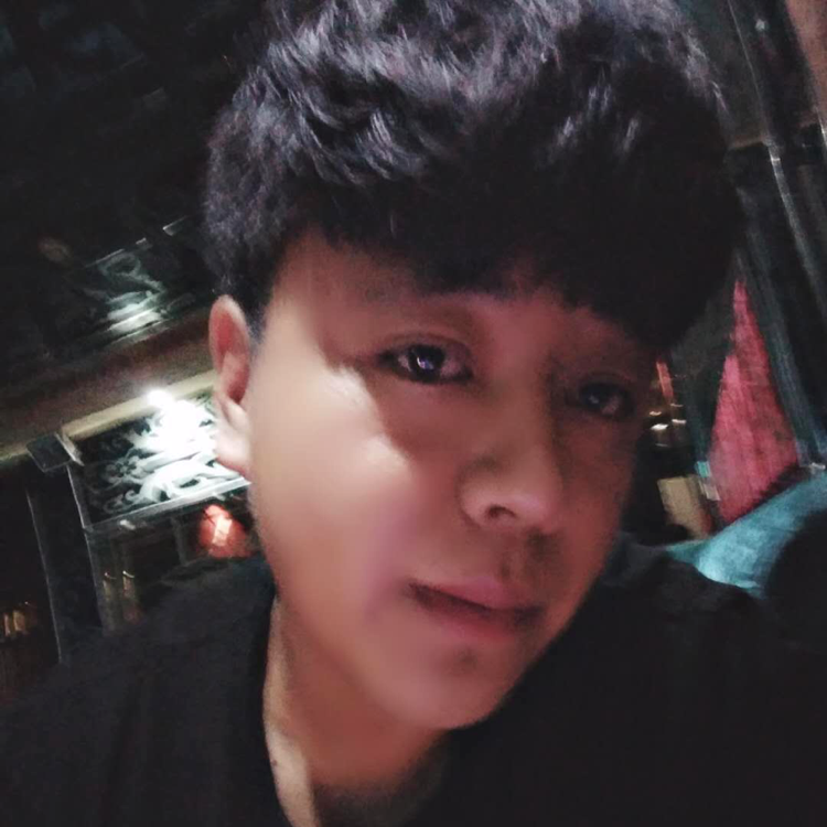 隔壁王大善人的照片