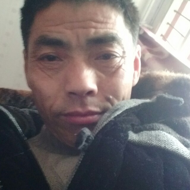 彪壮苦恋初妆的照片
