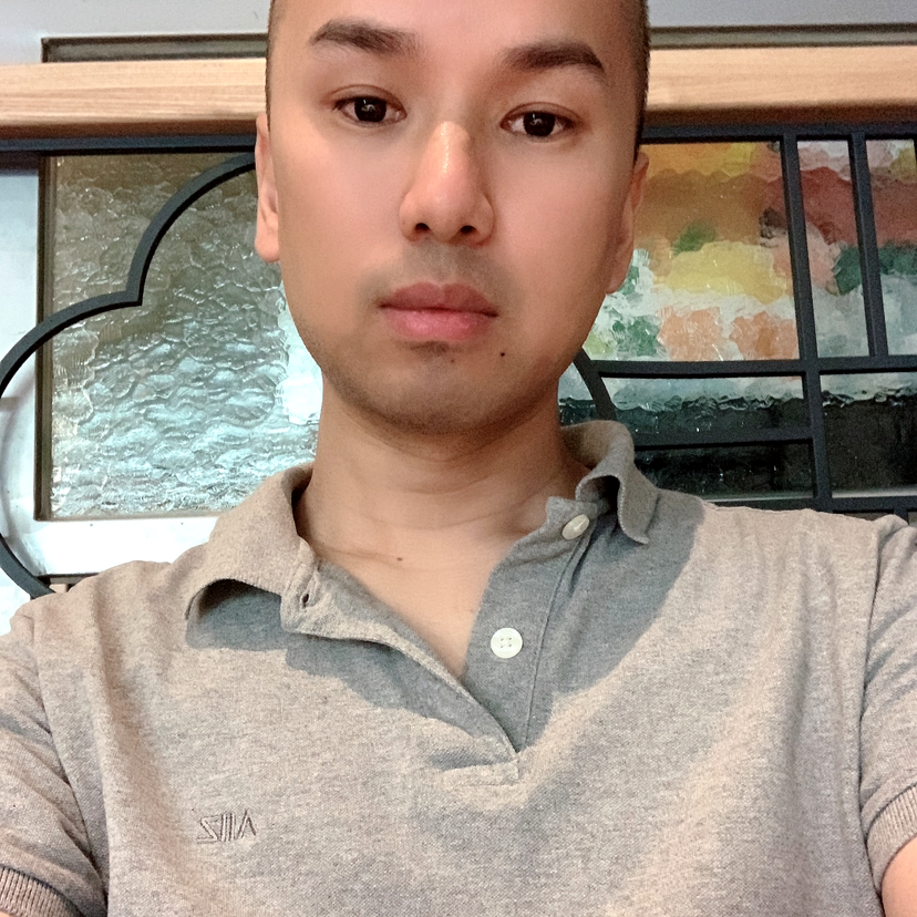 白纸旋转飘零的照片