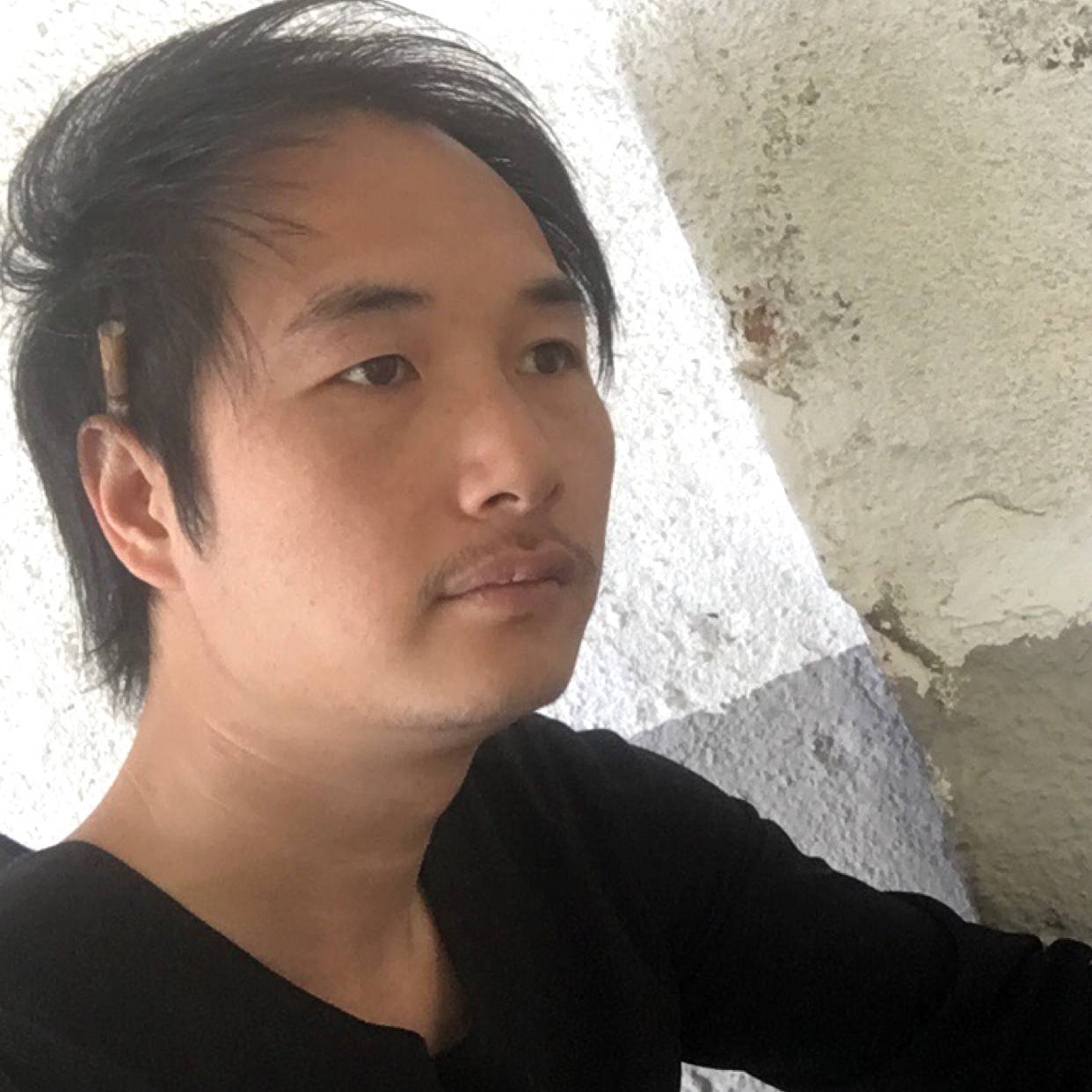 一个人的成的照片