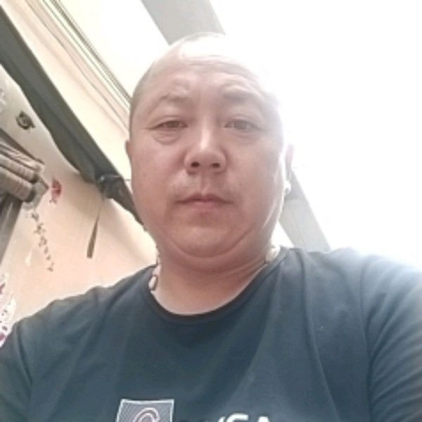 超短裙挽手甜美的照片