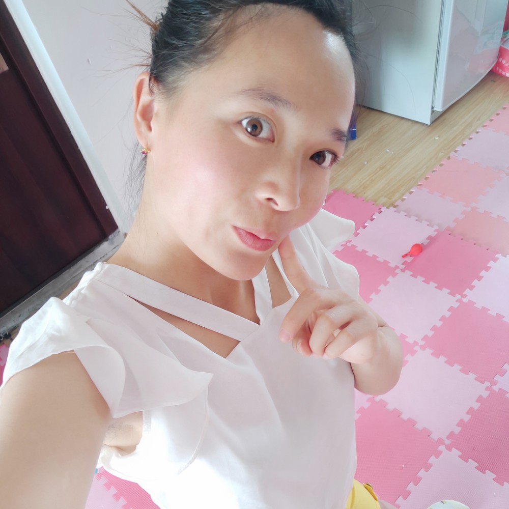 黑夜の玫瑰的照片