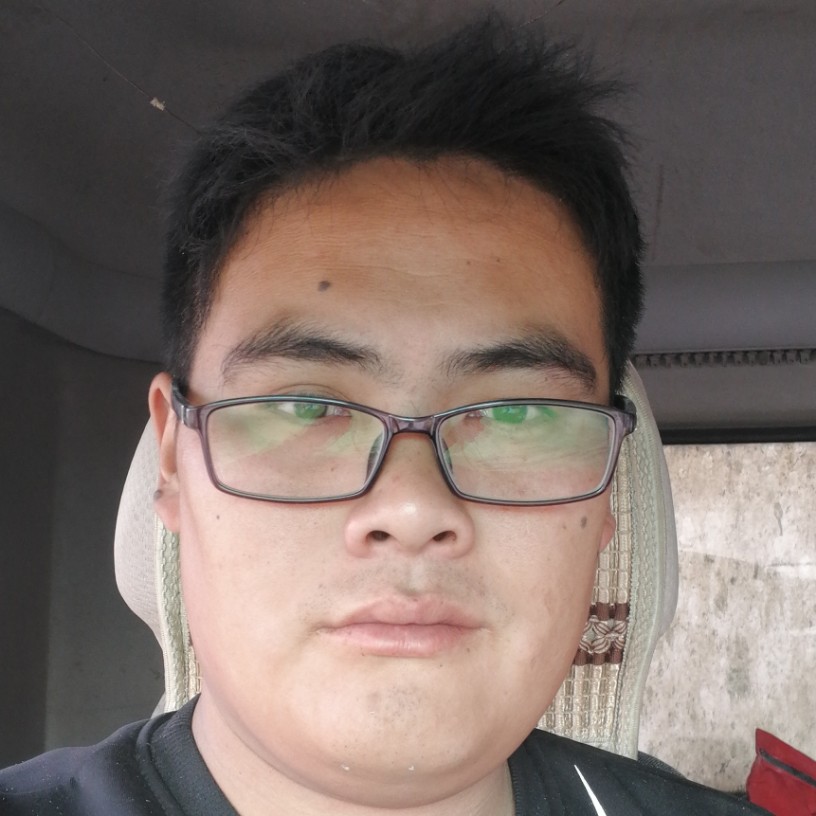 航空苦恋留胡子的照片