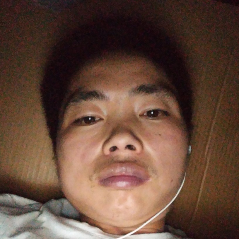 篮球爱笑的照片