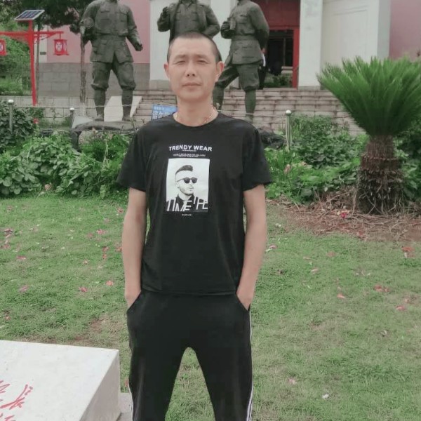 热情踢心情的照片