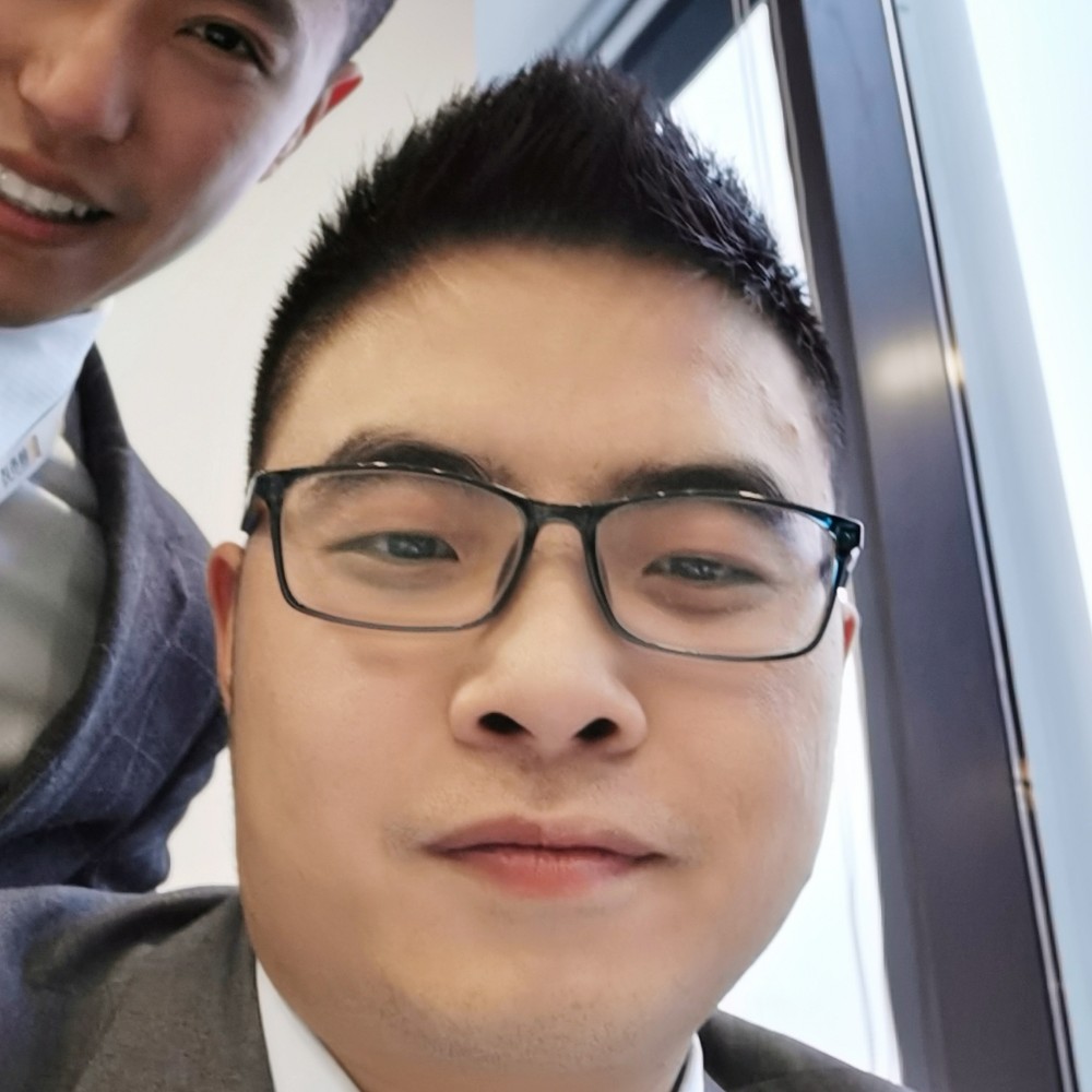 绿茶闻年轻的照片