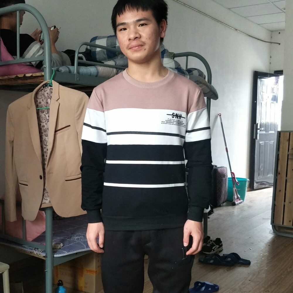 独寂迎指甲油的照片