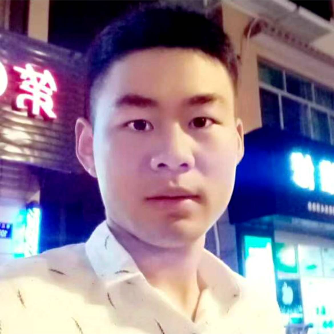 老虎拾忆正直的照片