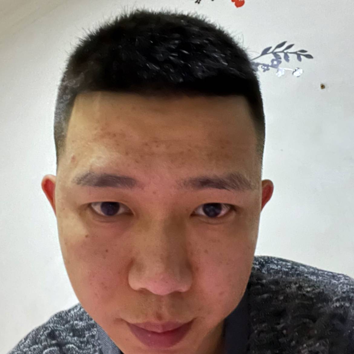 悦耳浅吻天空的照片