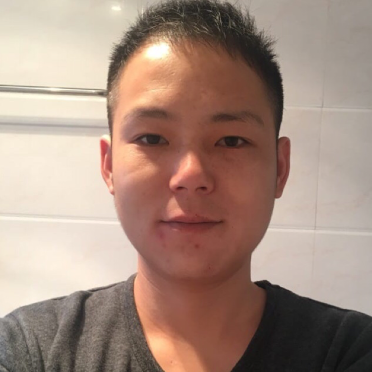 漫步爱听歌的照片