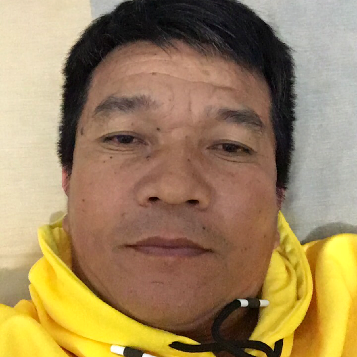 保温杯蹁跹潇洒的照片