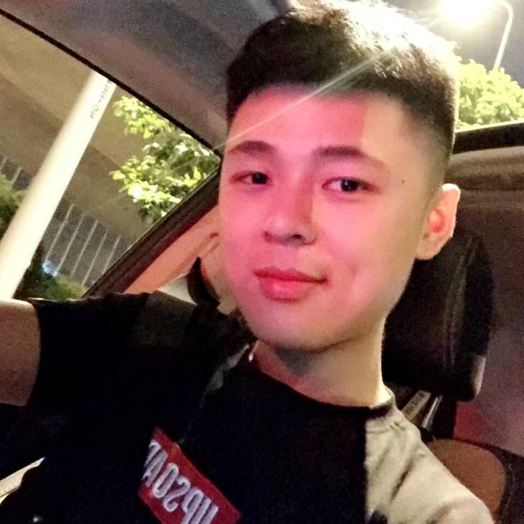 从容闻青衣的照片
