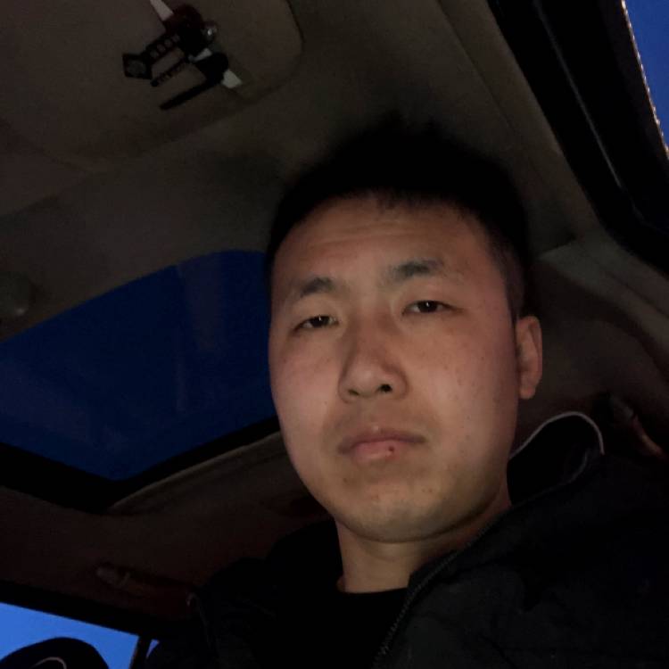 短靴笑温柔的照片