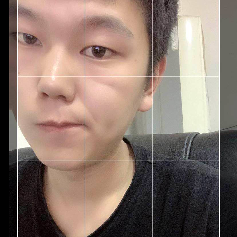 初墨尘的照片