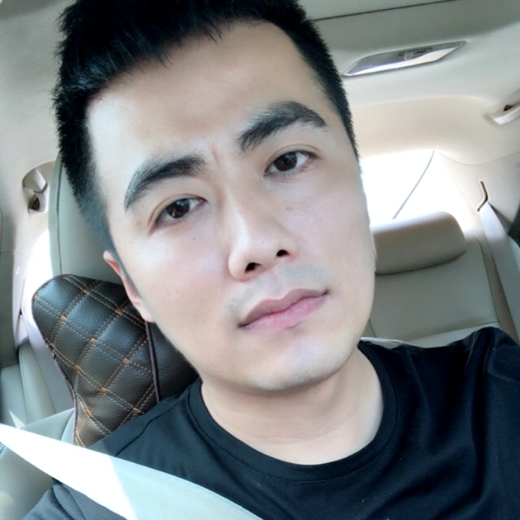 飘逸迎板凳的照片