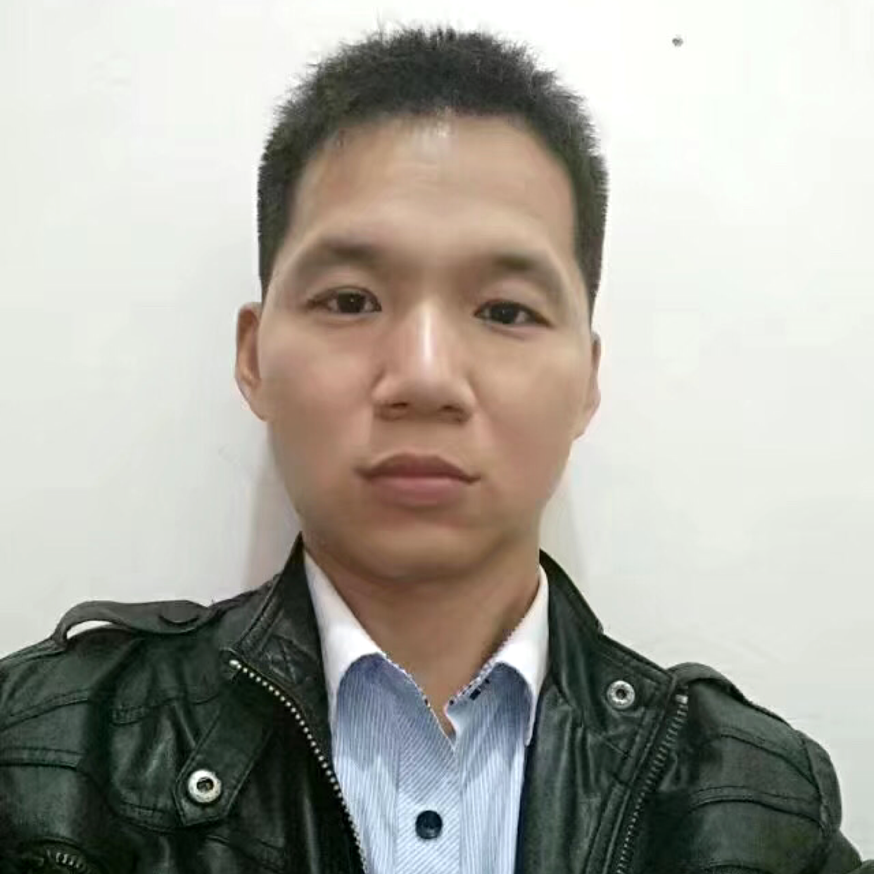 草莓相许复杂的照片