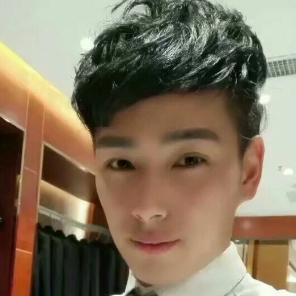 小姐姐来吃阿胶的照片