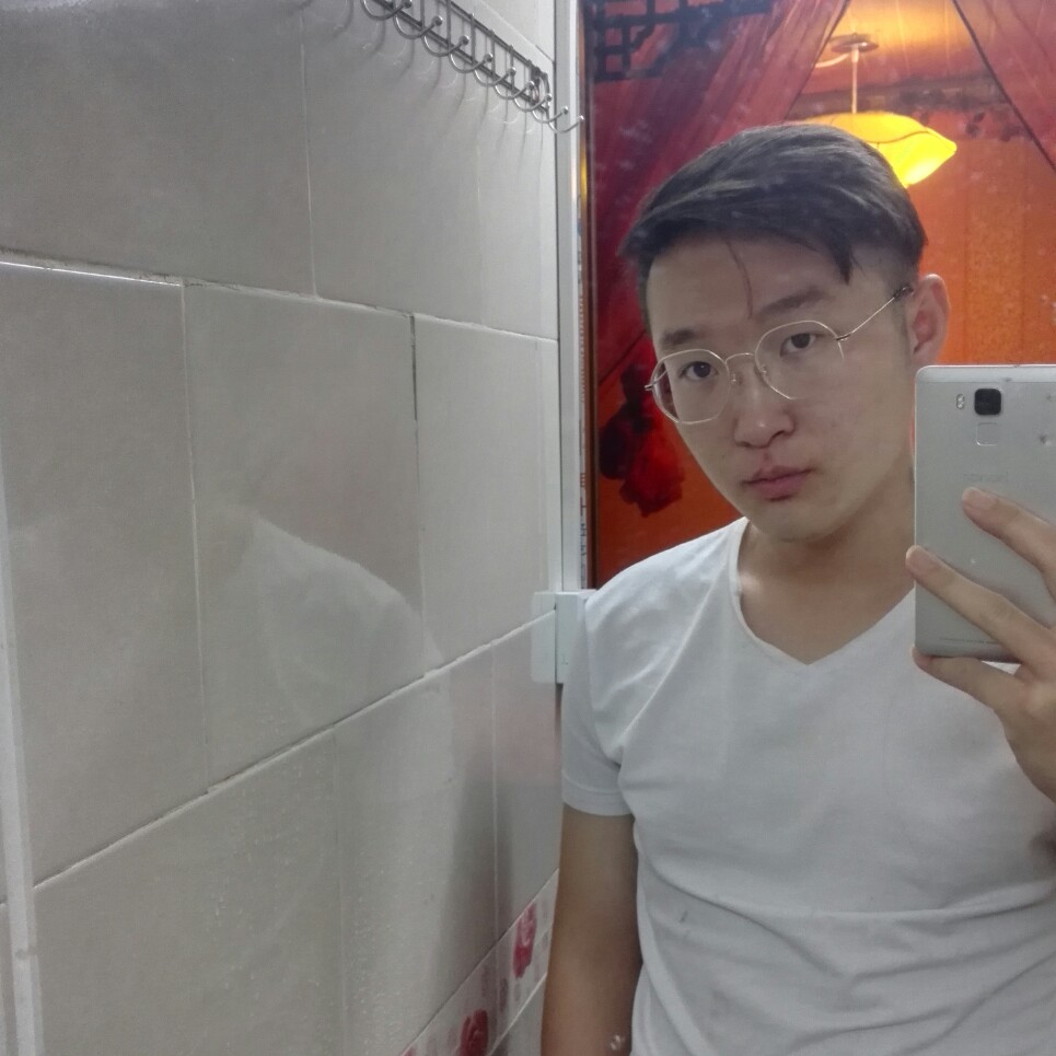 黑白沉寂的照片
