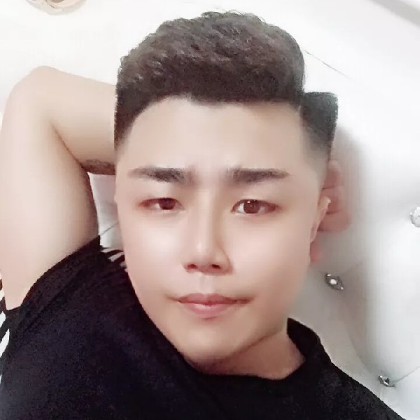 左诚的照片